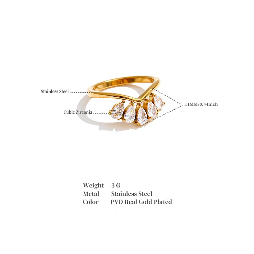 Lumé Curve Petal Ring