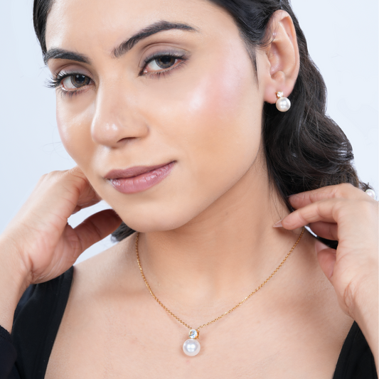 Pearl Grace Necklace