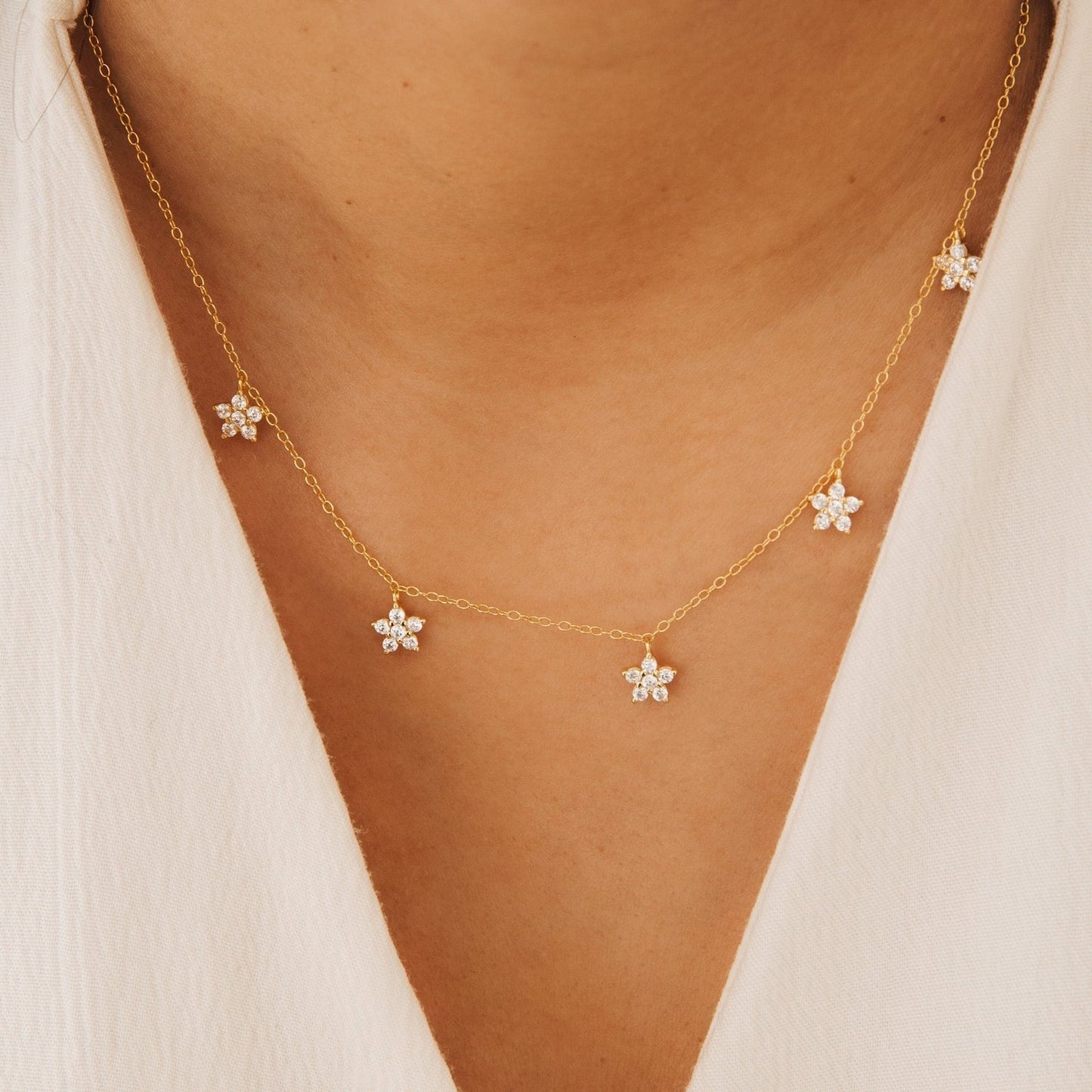 Dainty Flower Necklace
