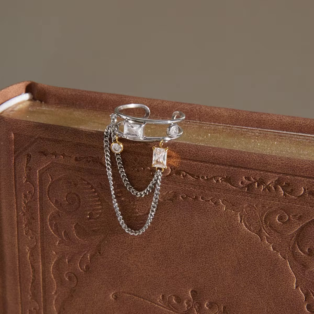Celeste Chain Ring