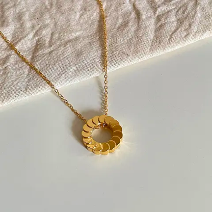 Petal Loop Necklace