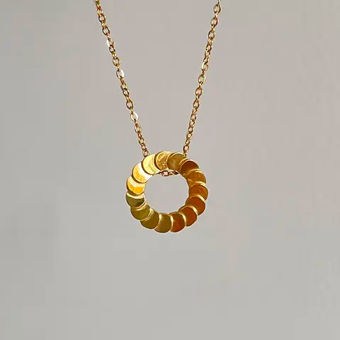 Petal Loop Necklace