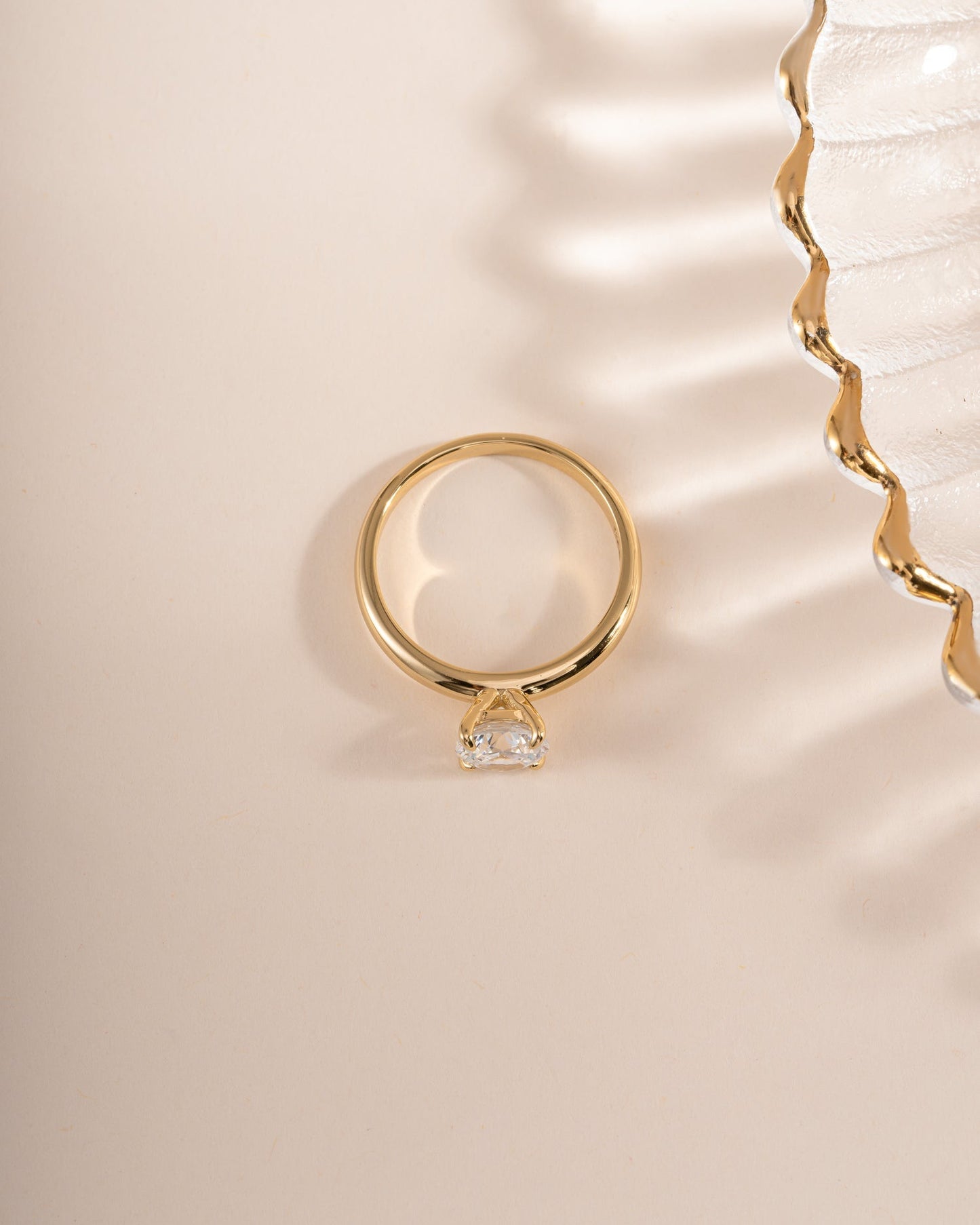 Round Solitaire Ring - 18K Gold Plated - Xiara