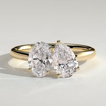 Oval & Pear Toi et Moi Ring
