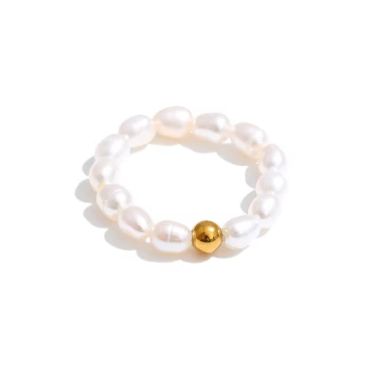 Sera Pearl Ring
