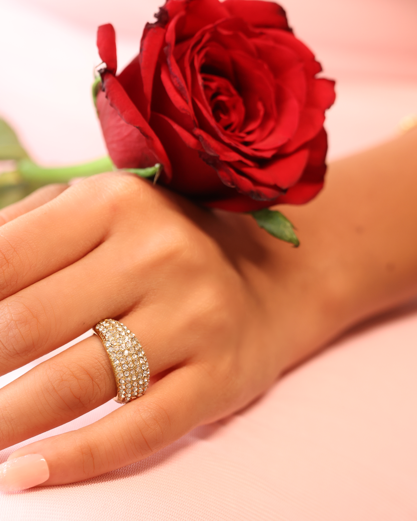 Aurra Band Ring