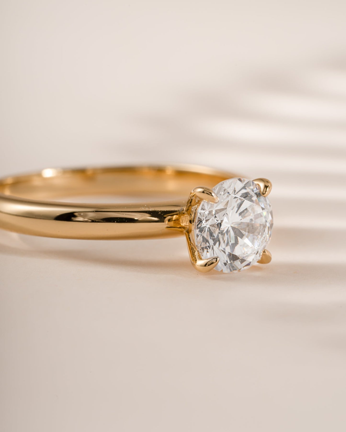Round Solitaire Ring - 18K Gold Plated - Xiara