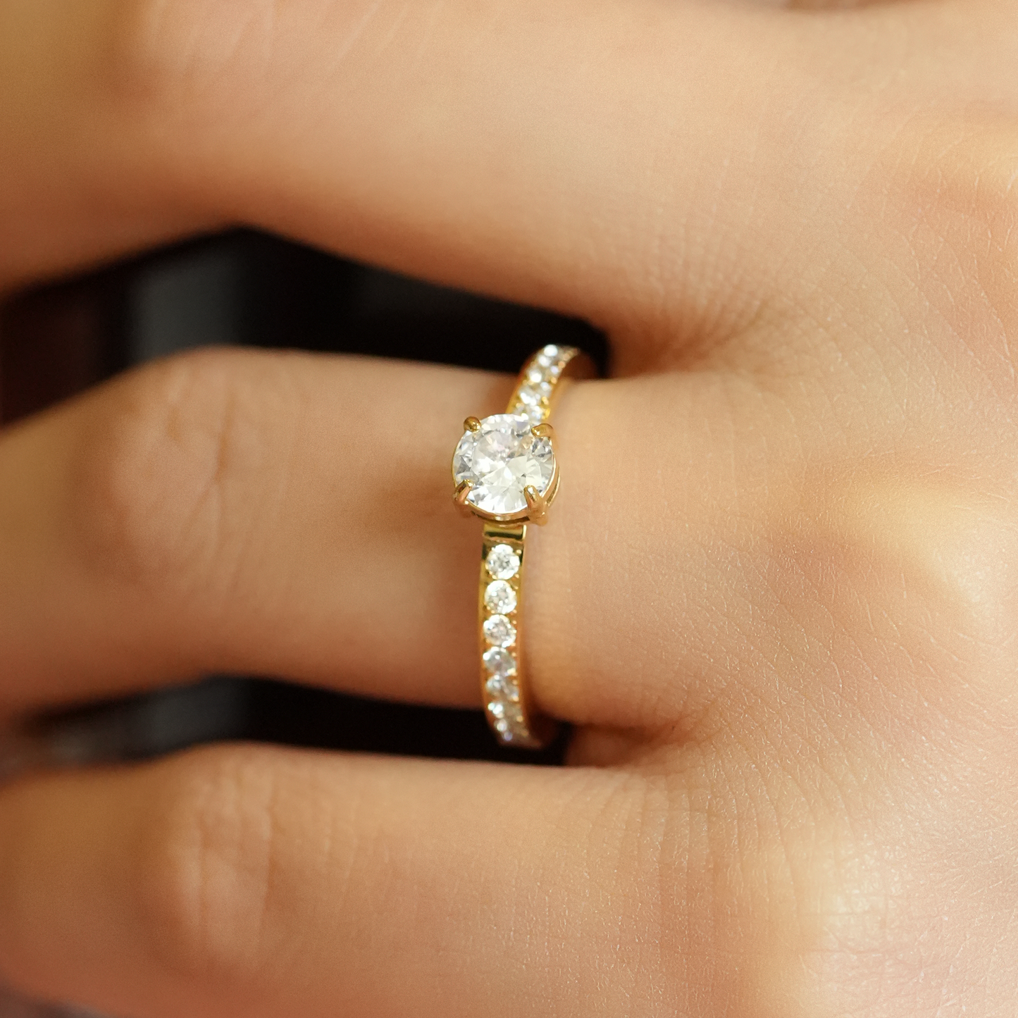 Round Diamond Band Ring