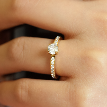 Round Diamond Band Ring