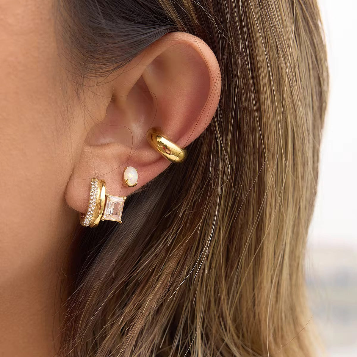 Lumière Hoops Earrings
