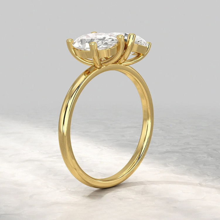 Oval & Pear Toi et Moi Ring