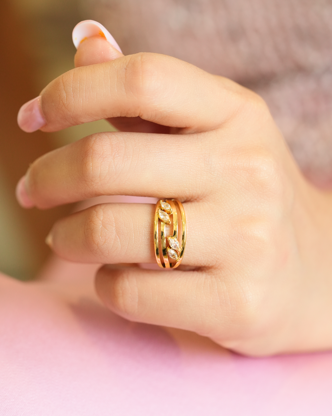 Elara Leaf Ring