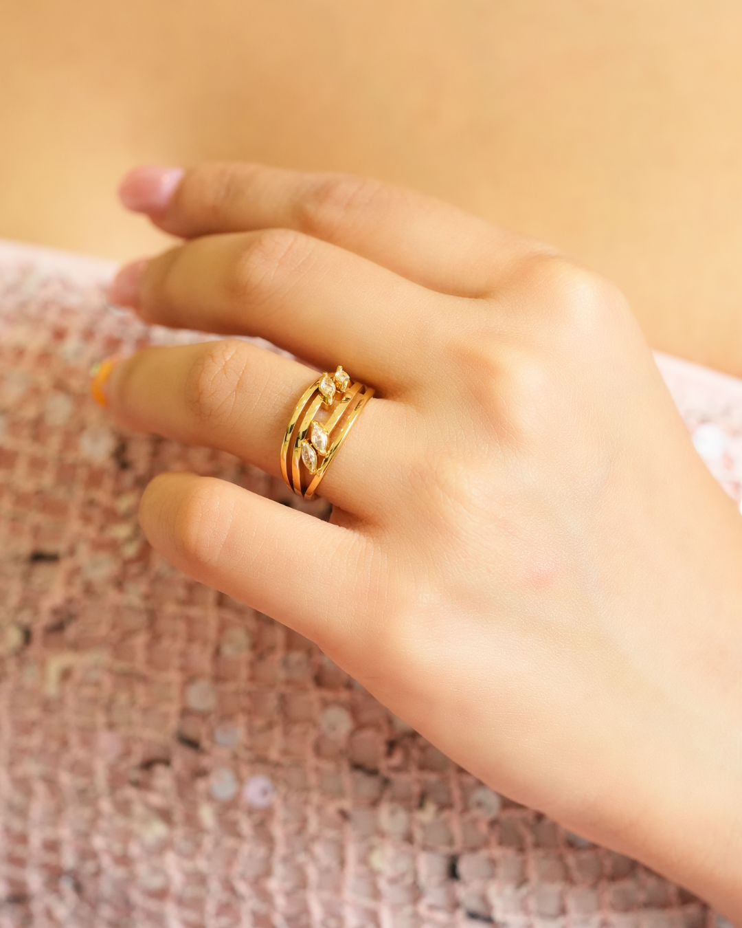 Elara Leaf Ring