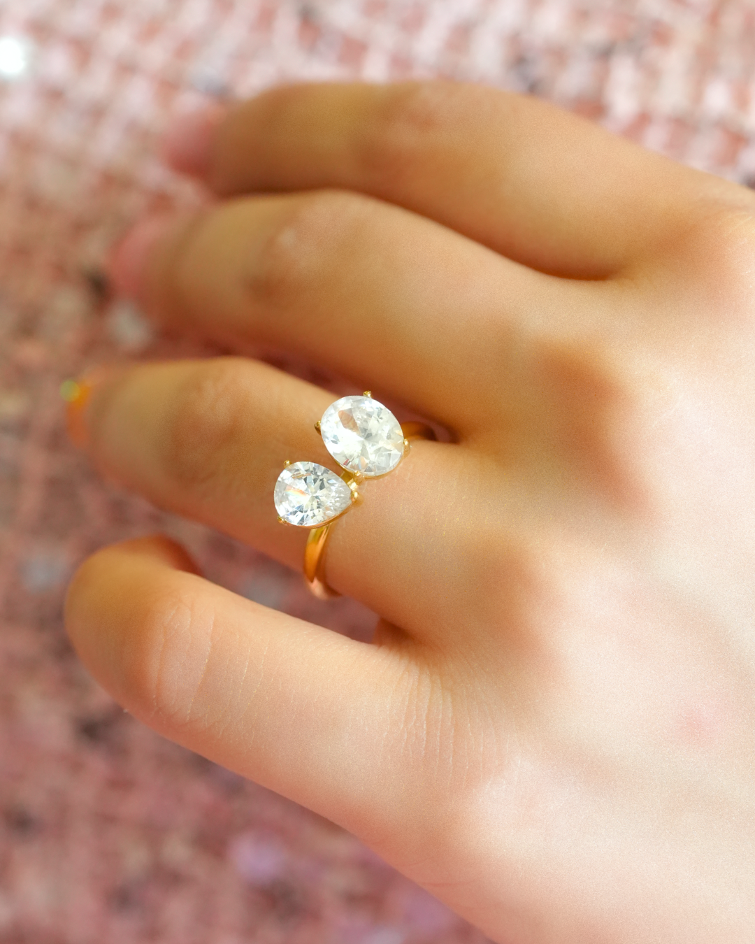 Oval & Pear Toi et Moi Ring