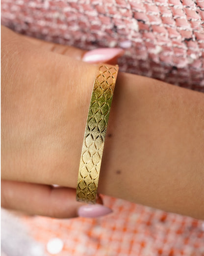 Vintage Curve Bracelet - 2.2