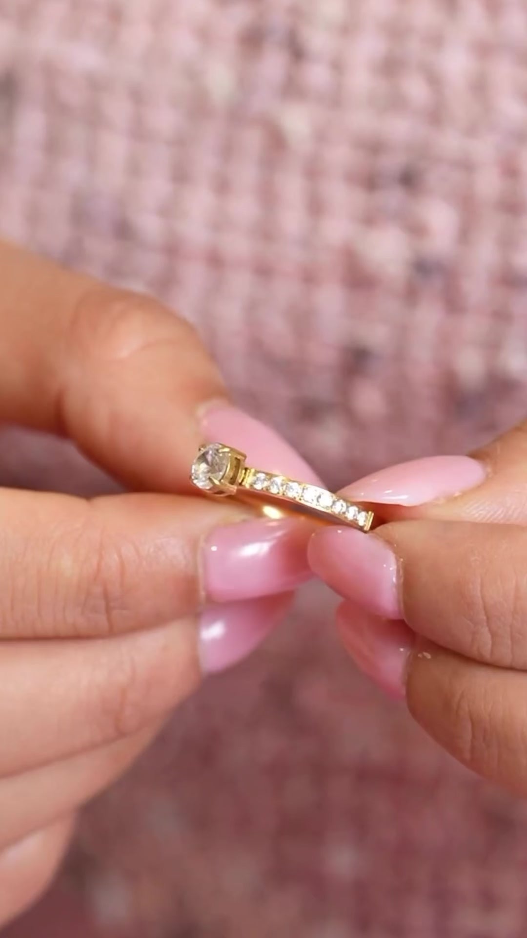 Round Diamond Band Ring - 18K Gold Plated - Xiara