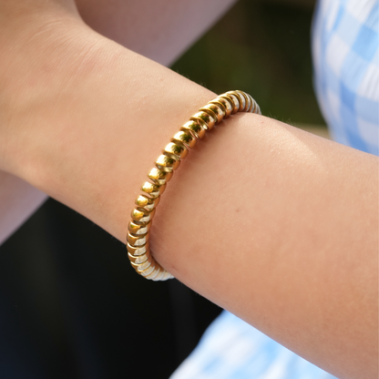 Spiral Curve Cuff Bracelet - 18K Gold Plated - Xiara