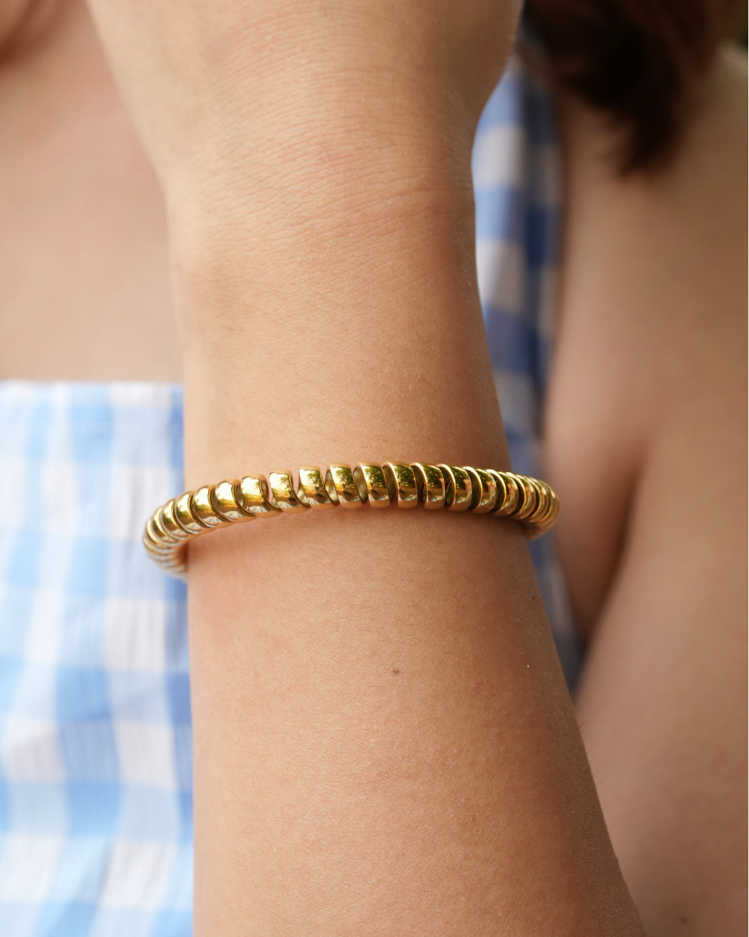 Spiral Curve Cuff Bracelet - 18K Gold Plated - Xiara