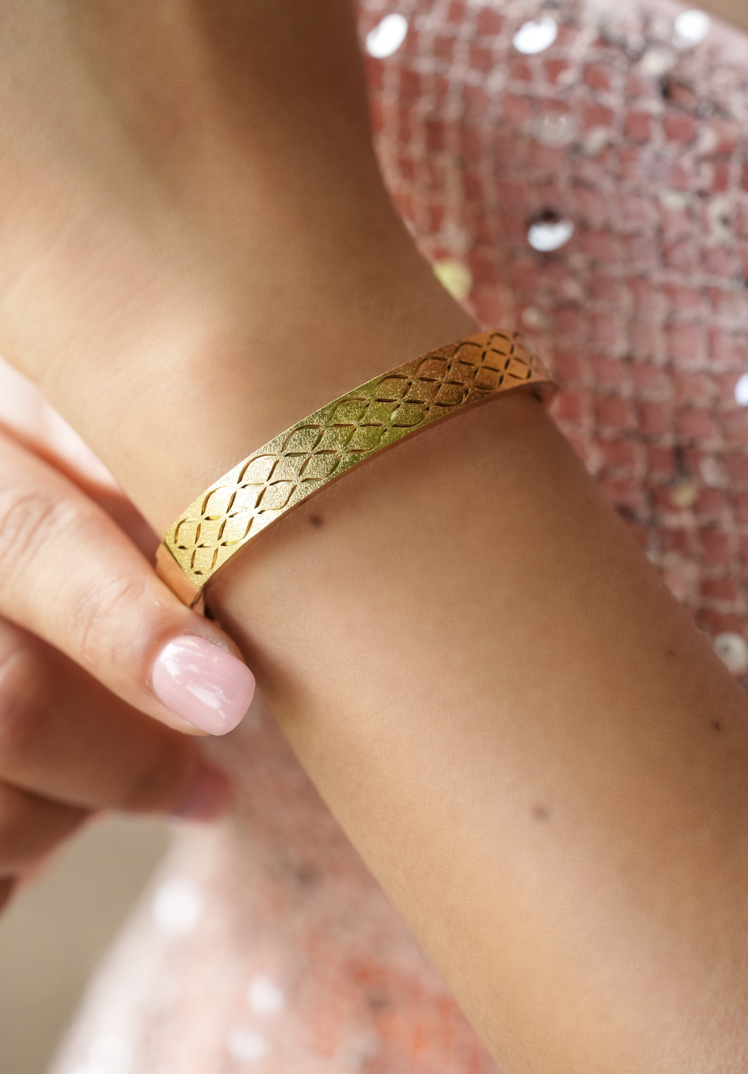 Vintage Curve Bracelet - 2.2