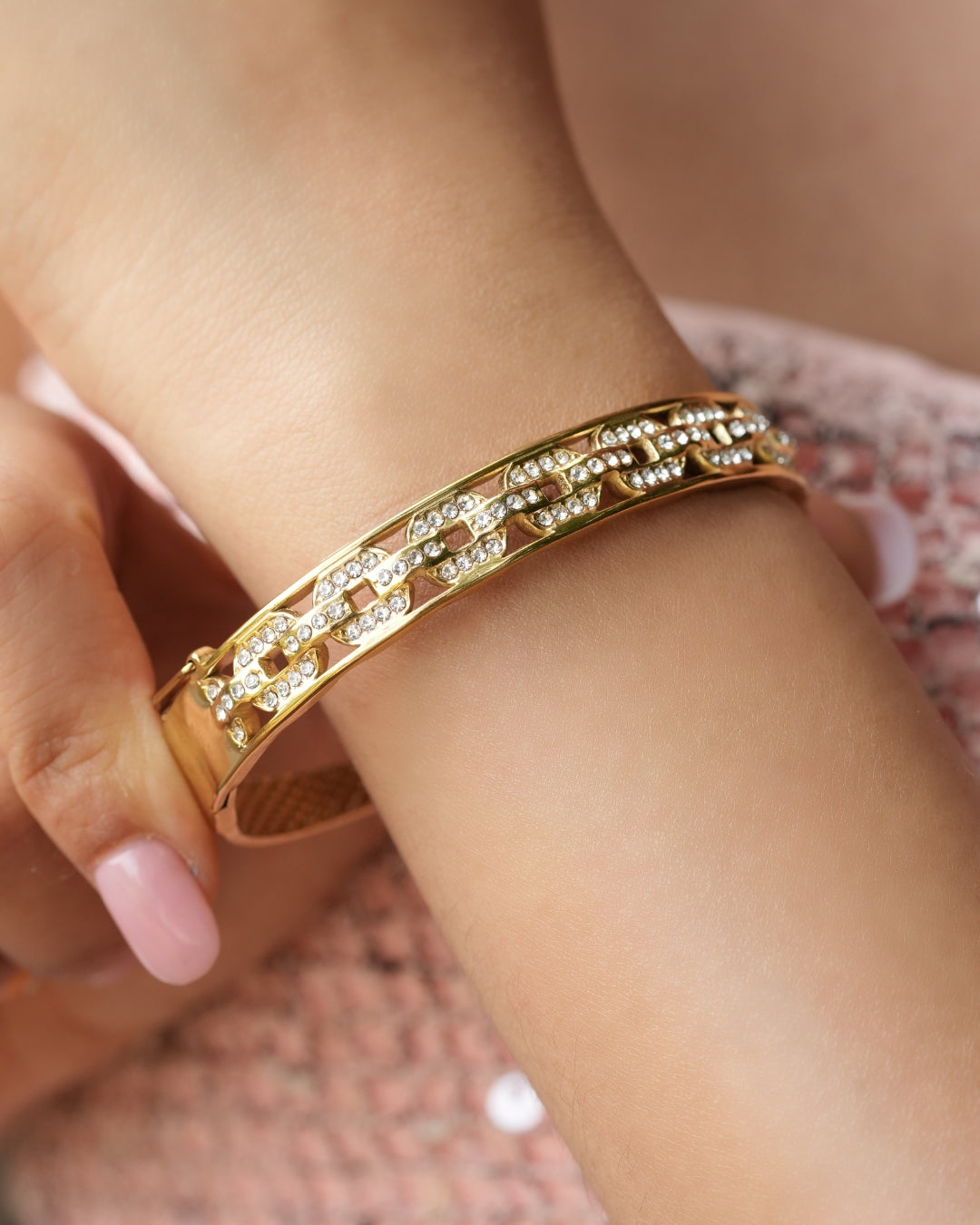 Elara Gold Bracelet
